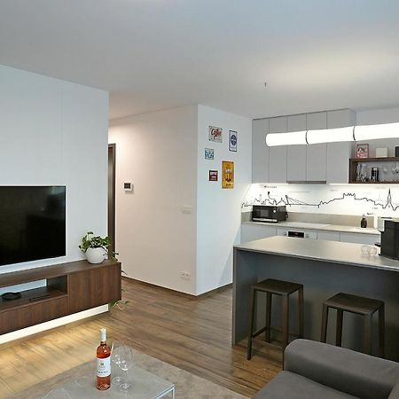 ברטיסלאבה Modern Apartment Near The City Centre Urban מראה חיצוני תמונה