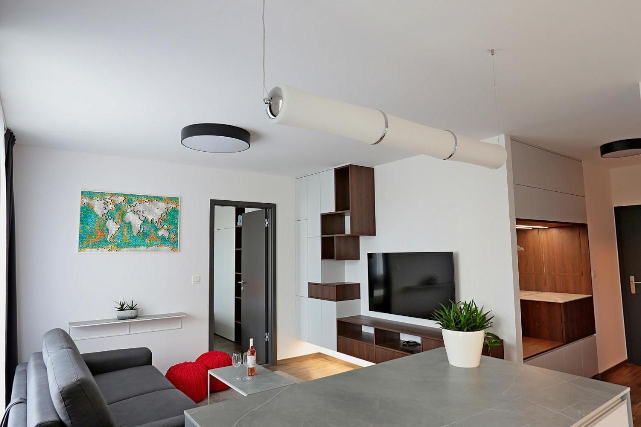 ברטיסלאבה Modern Apartment Near The City Centre Urban מראה חיצוני תמונה